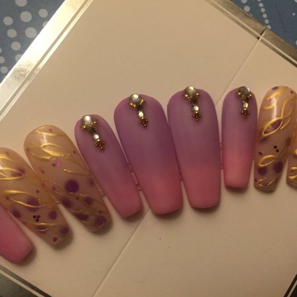 Pink/Purple with Nude and Gold detail presson nail pPN49 - Picture 6 of 6